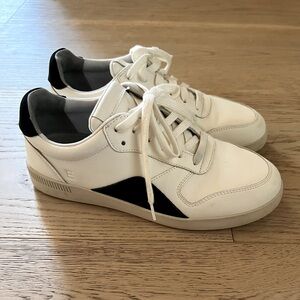 Everlane Court Sneaker off white and black size 8